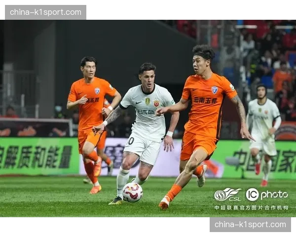 战术观察：中超各队面对海港高压逼抢时的出球困境